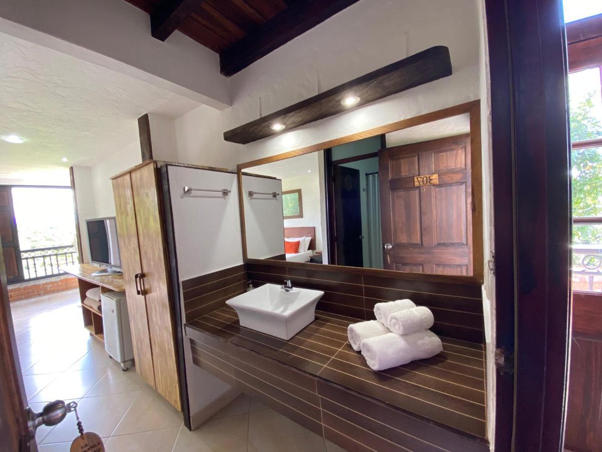 Finca Hotel La Esperanza Монтенегро Экстерьер фото