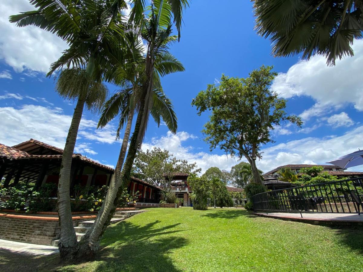 Finca Hotel La Esperanza Монтенегро Экстерьер фото