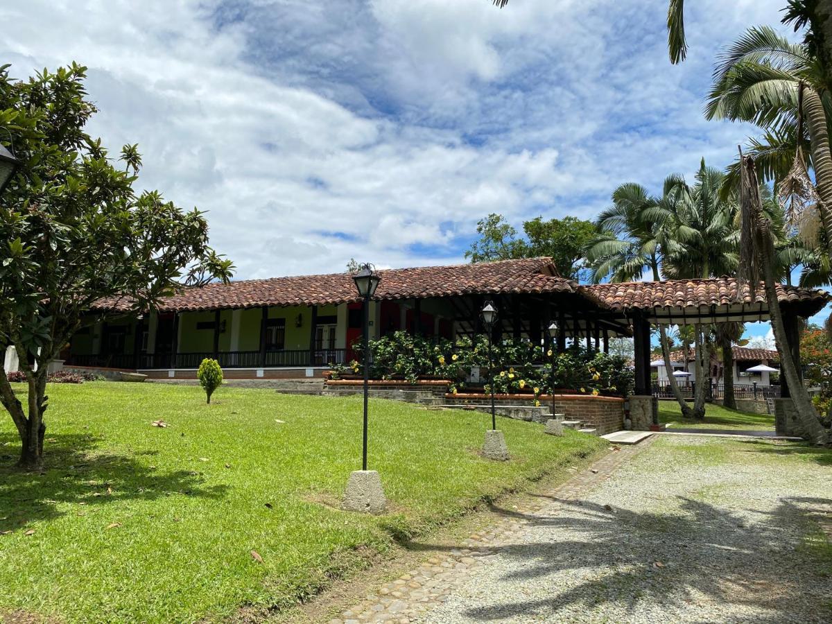 Finca Hotel La Esperanza Монтенегро Экстерьер фото