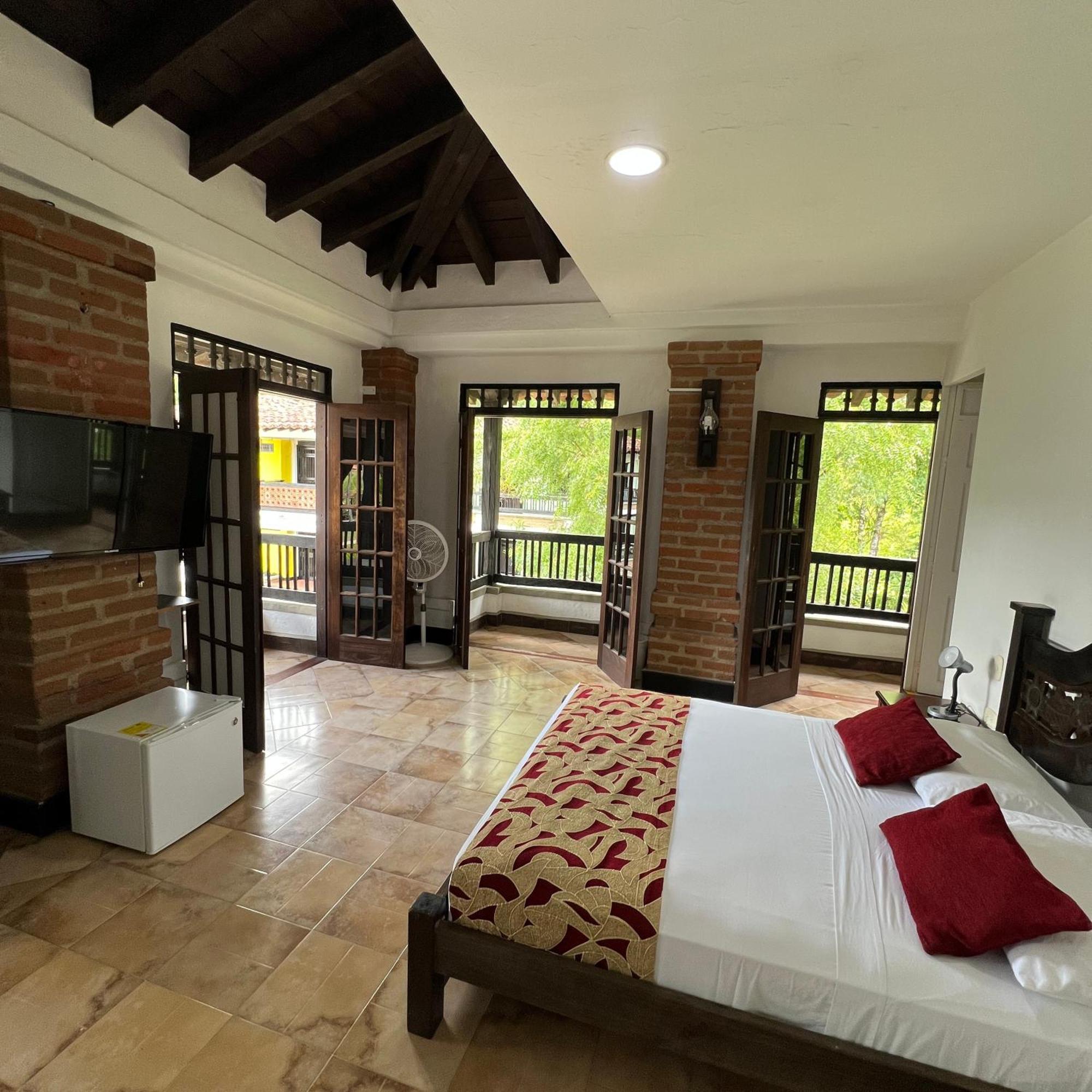 Finca Hotel La Esperanza Монтенегро Экстерьер фото