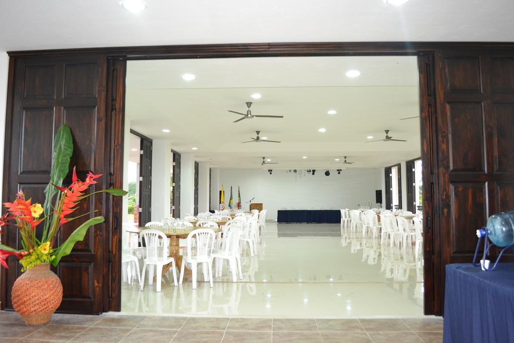 Finca Hotel La Esperanza Монтенегро Экстерьер фото