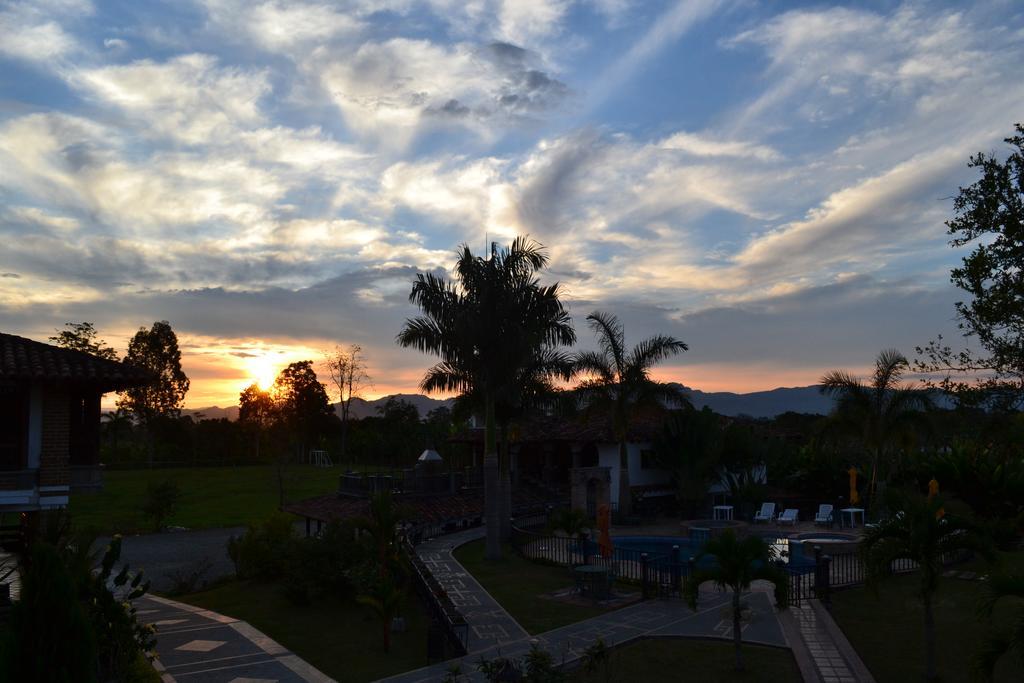 Finca Hotel La Esperanza Монтенегро Экстерьер фото